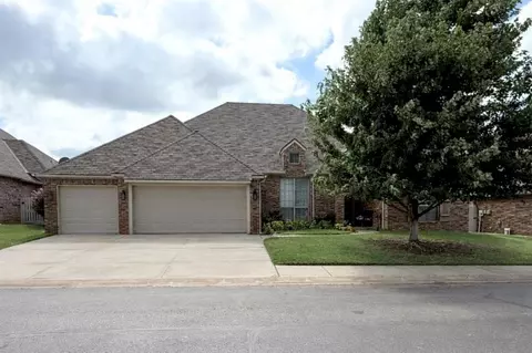 16605 Village Garden Dr, Edmond, OK 73012