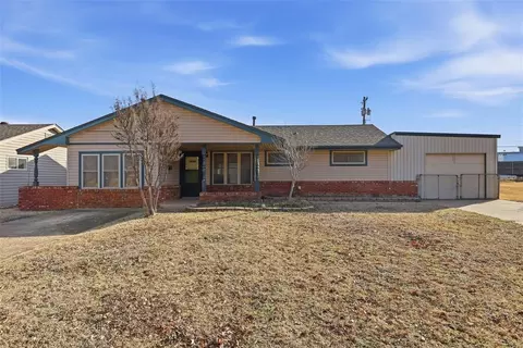 6322 Norman Ave, Warr Acres, OK 73122