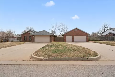 1528 E Twin Brook Ter, Mustang, OK 73064