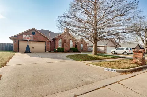 305 N Jasper Way, Mustang, OK 73064