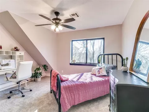 Bedroom - 18795 Wildhorse Ln, Harrah, OK 73045 photo 5 of 5
