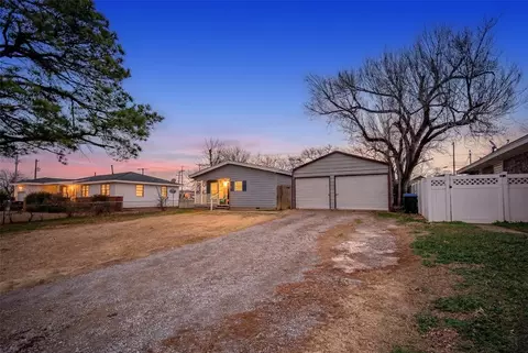 511 N 2nd St, Noble, OK 73068