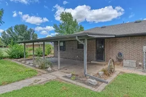 Exterior - 503 S Clifford Ct, Wayne, OK 73095 photo 4 of 5