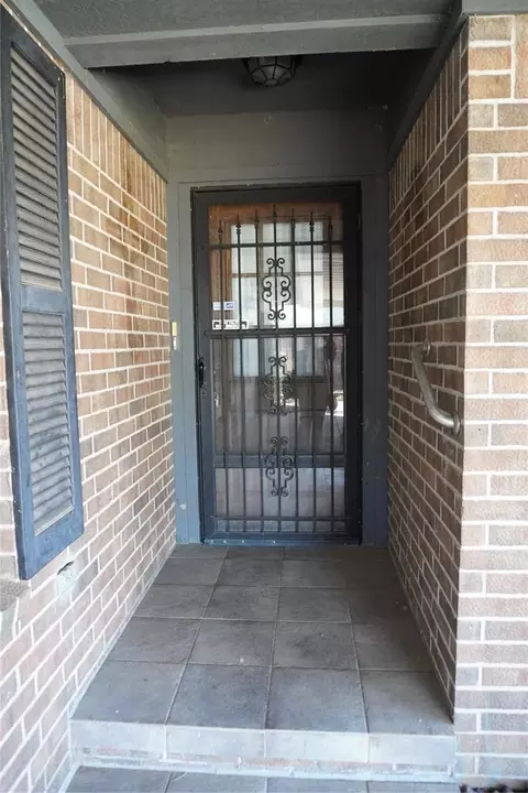 Exterior - 503 S Clifford Ct, Wayne, OK 73095 photo 2 of 5
