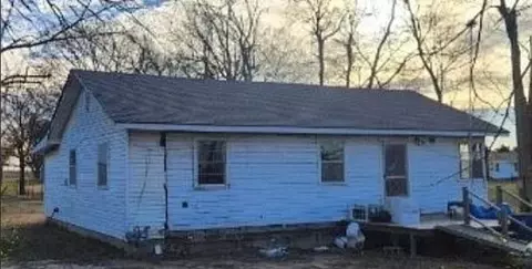 Exterior - 315 S Harmony Rd, Cushing, OK 74023 photo 2 of 6