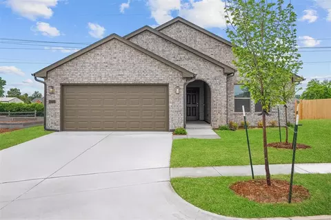 1305 SW 157th St, Moore, OK 73170