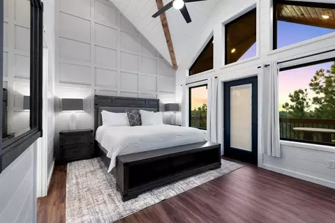 Bedroom - 703 Virginia Pine Pl, Broken Bow, OK 74728 photo 5 of 6