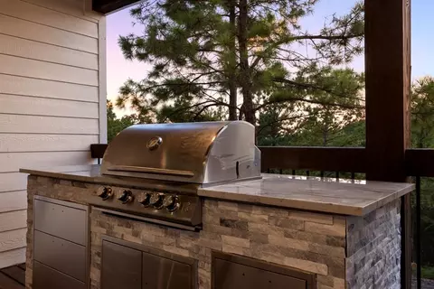 Exterior - 703 Virginia Pine Pl, Broken Bow, OK 74728 photo 6 of 15