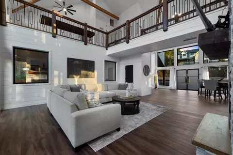 Living - 703 Virginia Pine Pl, Broken Bow, OK 74728 photo 5 of 6