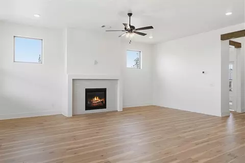 Living - 1401 SW 160th St, Moore, OK 73170 photo 4 of 5