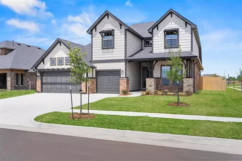 Exterior - 1401 SW 160th St, Moore, OK 73170 photo 2 of 2