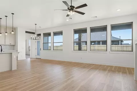 Living - 1401 SW 160th St, Moore, OK 73170 photo 1 of 5