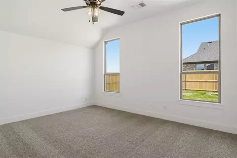 Bedroom - 1401 SW 160th St, Moore, OK 73170 photo 5 of 7