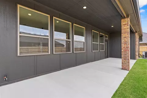 Other - 1401 SW 160th St, Moore, OK 73170 photo 9 of 11