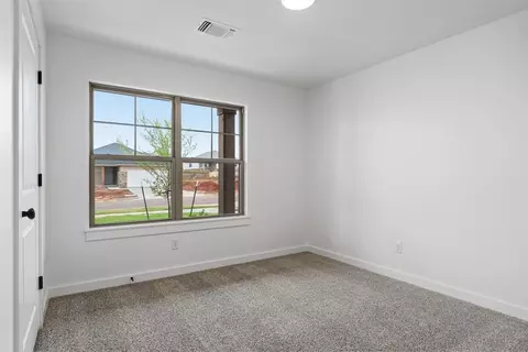 Bedroom - 3801 Eureka Dr, Norman, OK 73069 photo 1 of 7