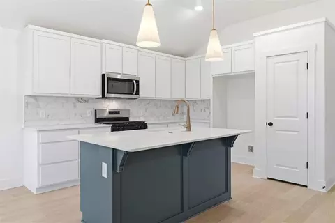 Kitchen - 3801 Eureka Dr, Norman, OK 73069 photo 1 of 5