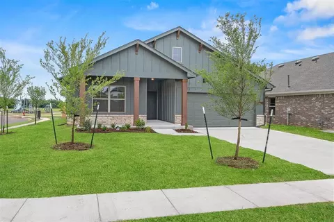 Exterior - 3801 Eureka Dr, Norman, OK 73069 photo 2 of 3