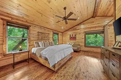 Bedroom - 69 Eagle Mountain Trl, Broken Bow, OK 74728 photo 1 of 6