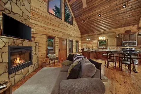 Living - 69 Eagle Mountain Trl, Broken Bow, OK 74728 photo 4 of 4