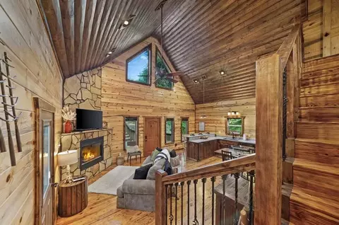 Entry Way - 69 Eagle Mountain Trl, Broken Bow, OK 74728 photo 1 of 1