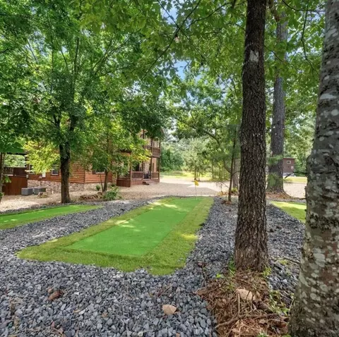 Exterior - 925 W Eagle Mountain Trl, Broken Bow, OK 74728 photo 13 of 14