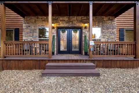 Exterior - 925 W Eagle Mountain Trl, Broken Bow, OK 74728 photo 5 of 14