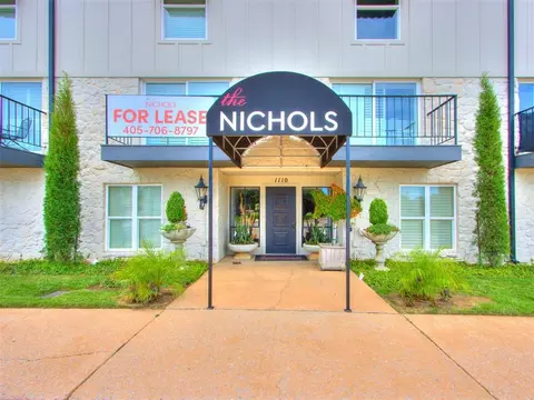 1110 Sherwood Ln #211, Nichols Hills, OK 73116