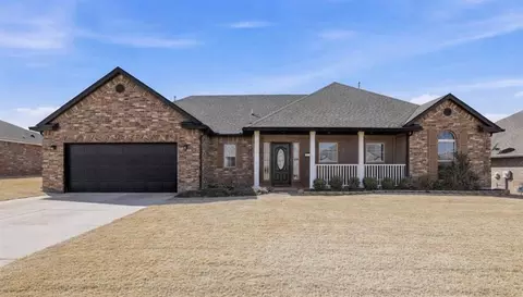7031 E Cherokee Xing, Warr Acres, OK 73132