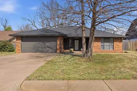 2117 Summer Oak Dr, Edmond, OK 73013