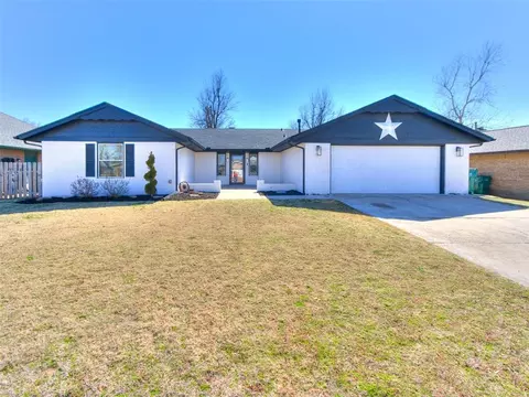 11500 Carriage Dr, Yukon, OK 73099