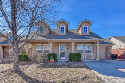 812 Humming Fish Dr, Norman, OK 73069