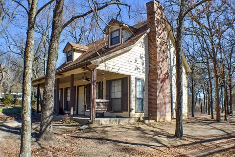 Exterior - 7372 W Dickson Rd, Ardmore, OK 73401 photo 2 of 4