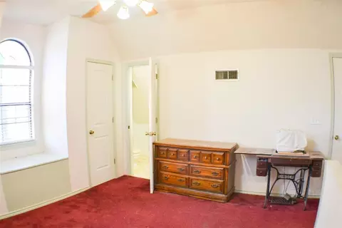 Bedroom - 7372 W Dickson Rd, Ardmore, OK 73401 photo 4 of 4