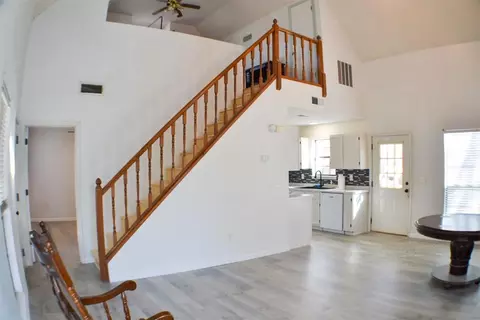 Entry Way - 7372 W Dickson Rd, Ardmore, OK 73401 photo 1 of 1