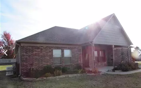 10401 S 214th E, Broken Arrow, OK 74014