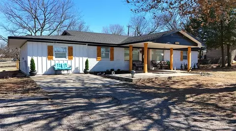 112 Lakewood Dr, Davis, OK 73030
