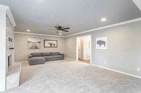 Living - 14016 Apache Dr, Edmond, OK 73013 photo 4 of 6
