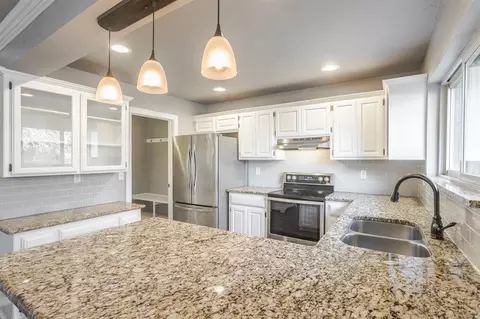 Kitchen - 14016 Apache Dr, Edmond, OK 73013 photo 2 of 2
