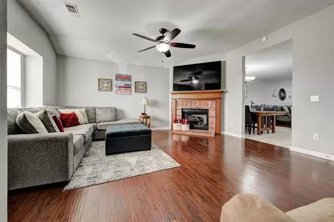 12429 NW 2nd St, Yukon, OK 73099