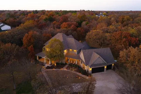 5825 Red Rock Lake Rd, Edmond, OK 73013