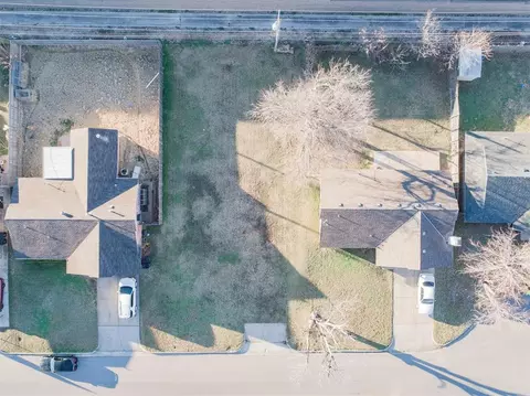 132 SW 16th St, Moore, OK 73160