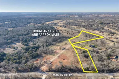 E Sorghum Mill Road, Edmond, OK 73034