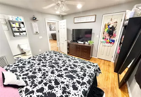 Bedroom - 401 E Davis St, Tipton, OK 73570 photo 6 of 6