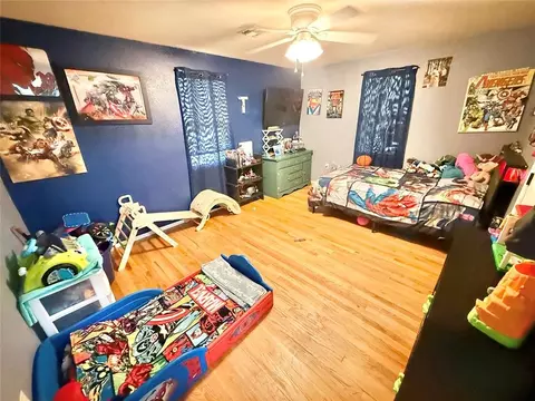 Bedroom - 401 E Davis St, Tipton, OK 73570 photo 3 of 6