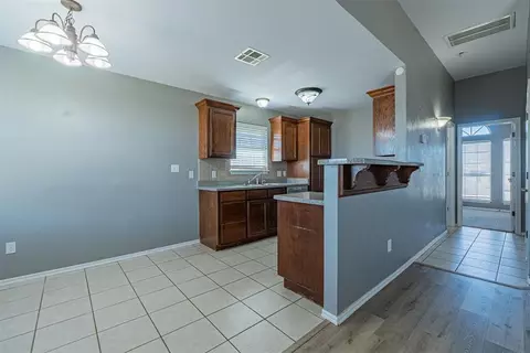 Entry Way - 470 Timberidge Rd, Harrah, OK 73045 photo 1 of 4