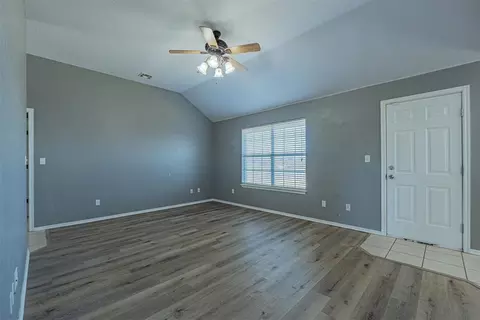 Living - 470 Timberidge Rd, Harrah, OK 73045 photo 2 of 4