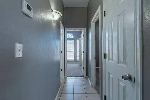 Entry Way - 470 Timberidge Rd, Harrah, OK 73045 photo 4 of 4