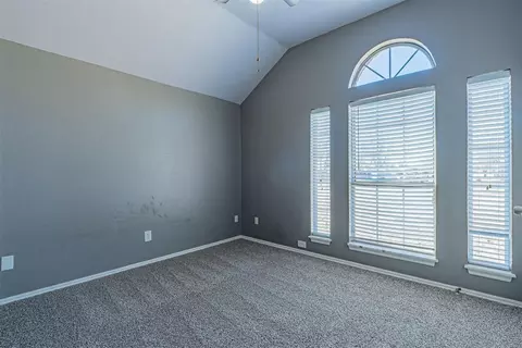 Bedroom - 470 Timberidge Rd, Harrah, OK 73045 photo 3 of 6