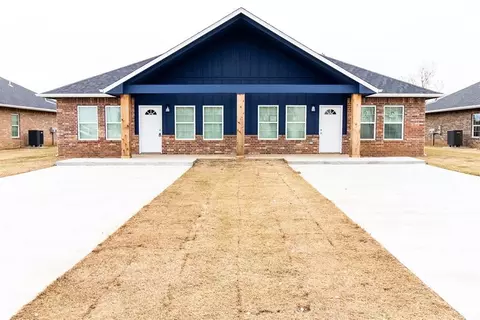 308 NW 122nd St #A & B, Oklahoma City, OK 73114