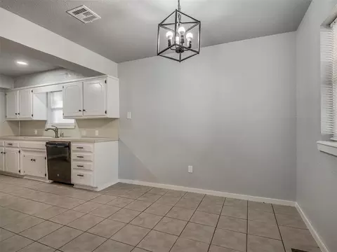 Dining - 809 SW 27th St, Moore, OK 73160 photo 1 of 1